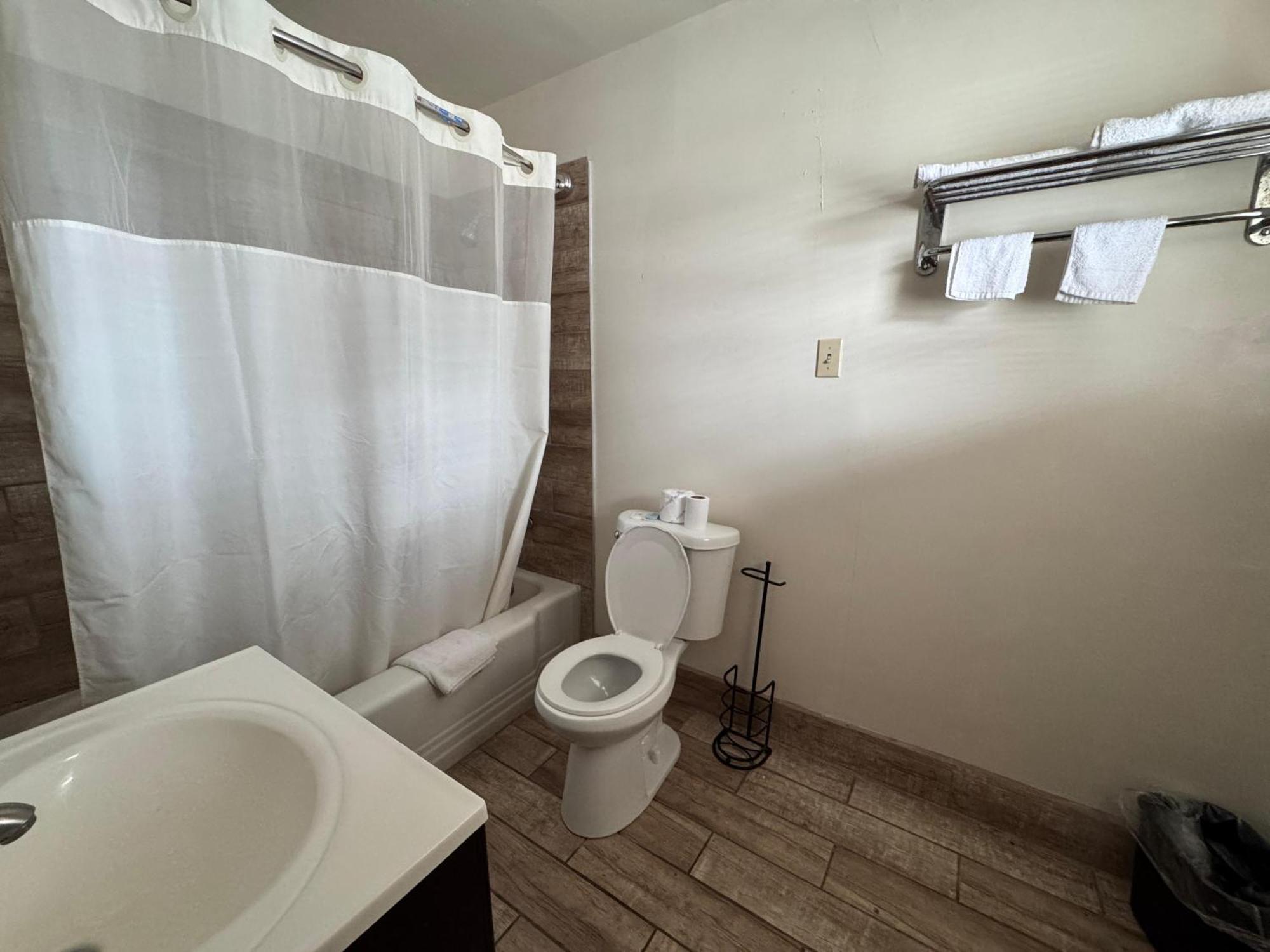 Oyo Palm Leaf Motel 阿什兰 外观 照片